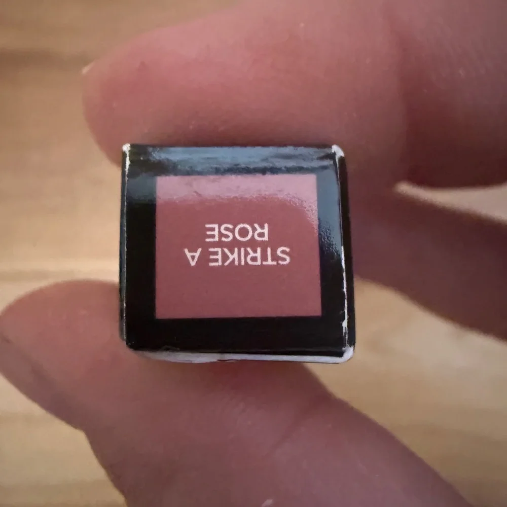 laura mercier